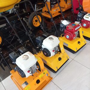 Petrol Plate Compactor Machine with Water Tank - 6.5HP